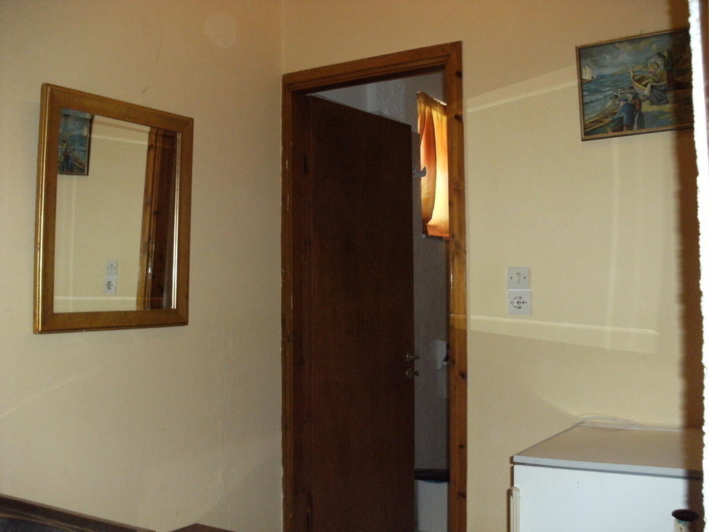 Katerina Hotel Толон Екстериор снимка