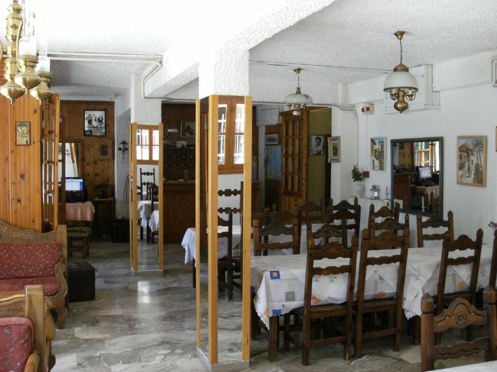 Katerina Hotel Толон Екстериор снимка