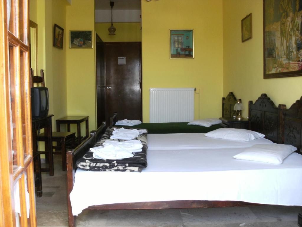 Katerina Hotel Толон Екстериор снимка