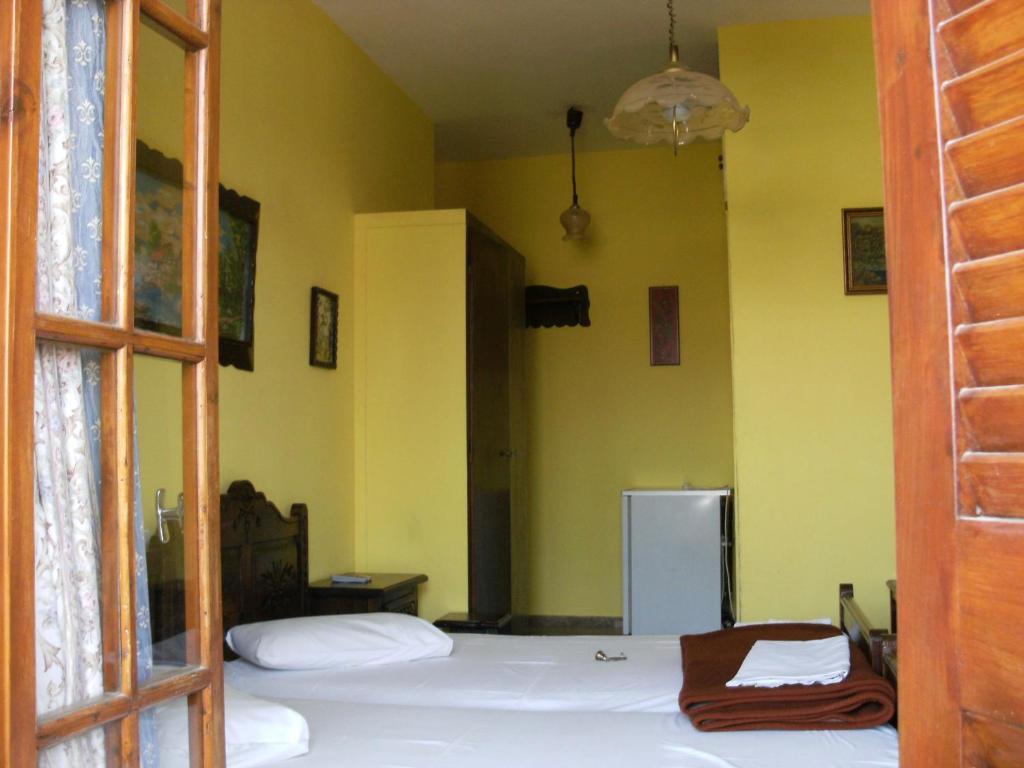 Katerina Hotel Толон Екстериор снимка